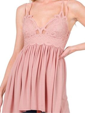 Zenana padded lace dress in blush pink